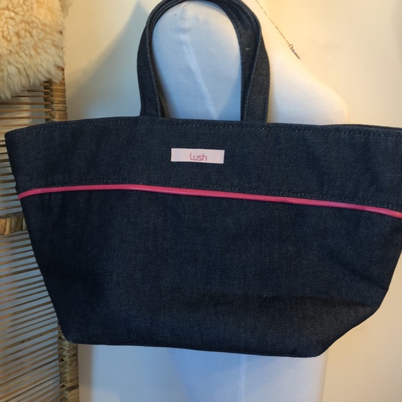 BOHO-LUSH Denim Look & Hot Pink Trim Interior Shoulder Travel/Beach Tote Bag - Picture 3 of 8